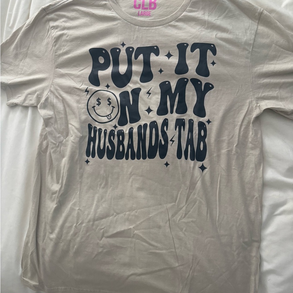 Womens's Graphic Tee - Cream